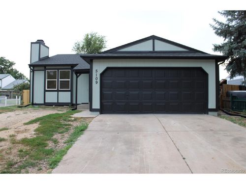 5109 Columbus Way, Denver, CO, 80239-4124 | Card Image
