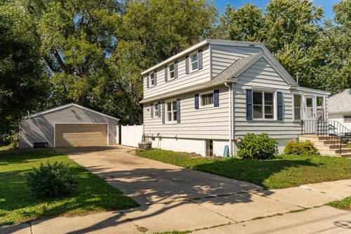 725 11th Ave Se, Rochester, MN, 55904-7319 | Card Image