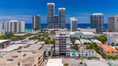 504 - 6855 Abbott Ave, Condo with 2 bedrooms, 2 bathrooms and null parking in Miami Beach FL | Image 1