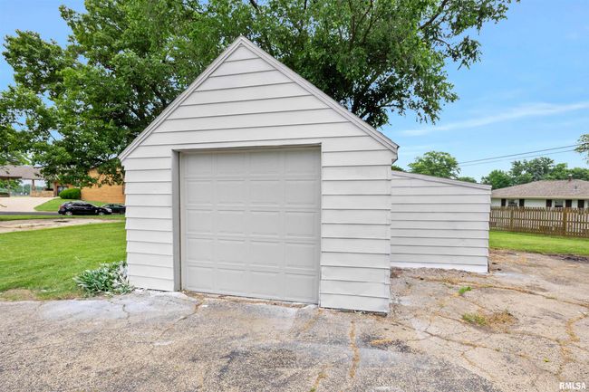 1900 Airport Rd, House other with 4 bedrooms, 2 bathrooms and null parking in Peoria IL | Image 33