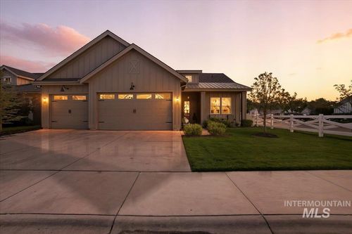 207 W Wrangler St, Meridian, ID, 83646-4536 | Card Image