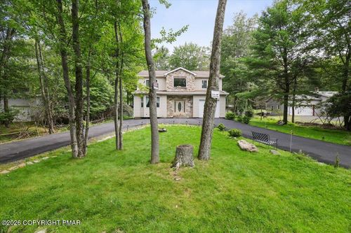122 Tamarack Trl, Pocono Summit, PA, 18346-7753 | Card Image