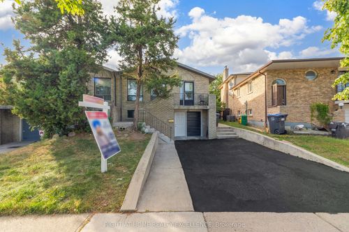 153 Bruce Beer Dr, Brampton, ON, L6V3J2 | Card Image