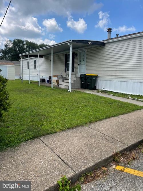 3561 Rose Ave, FEASTERVILLE TREVOSE, PA, 19053-4940 | Card Image