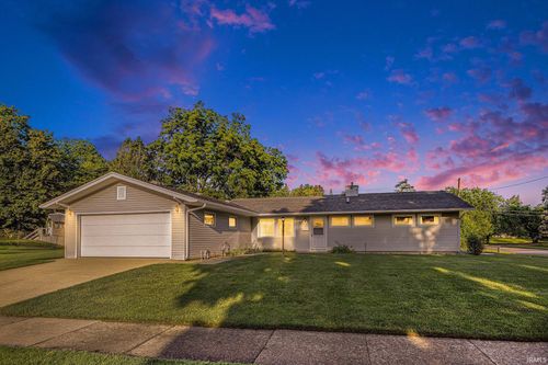 3303 Hilltop Dr, South Bend, IN, 46614-2346 | Card Image