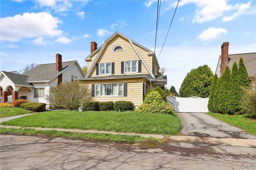 210 Willumae Dr, Syracuse, NY, 13208-1732 | Card Image