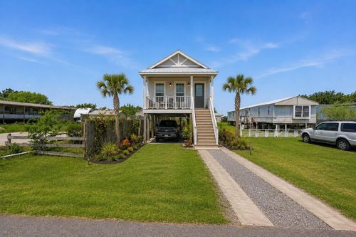 932 13th Street, Dickinson, TX, 77539 | Card Image