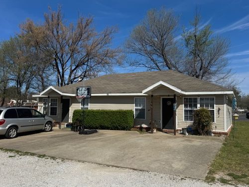 302 / 304 Wallace Street, Prairie Grove, AR, 72753 | Card Image