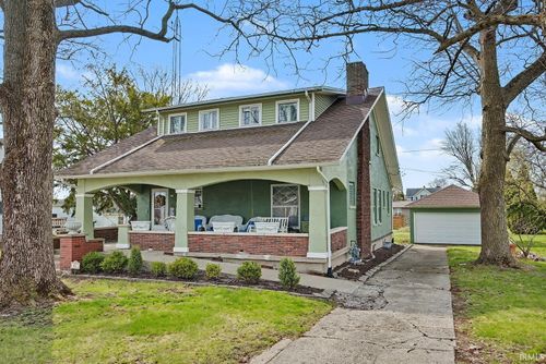 611 E 3rd St, Brookston, IN, 47923-8231 | Card Image