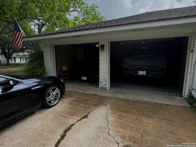 204 Hampshire St, House other with 3 bedrooms, 2 bathrooms and null parking in Victoria TX | Image 6