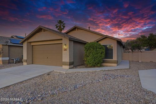 8479 S Via De Carrizo, Tucson, AZ, 85747-9172 | Card Image