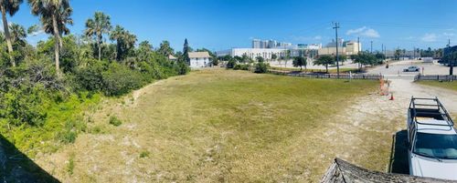 11 N Hollywood Ave, DAYTONA BEACH, FL, 32118-4252 | Card Image