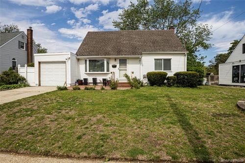 2687 Fox Rd, Baldwin, NY, 11510-3602 | Card Image
