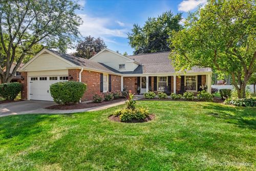 325 Green Valley Dr, Naperville, IL, 60540-5115 | Card Image