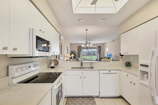UNIT-1215 - 9641 Castle Point Dr, Condo with 2 bedrooms, 2 bathrooms and null parking in Sarasota FL | Image 25