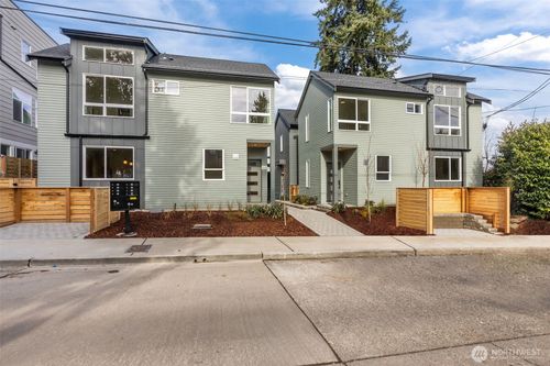 3542 S Dawson St, Seattle, WA, 98118-1949 | Card Image