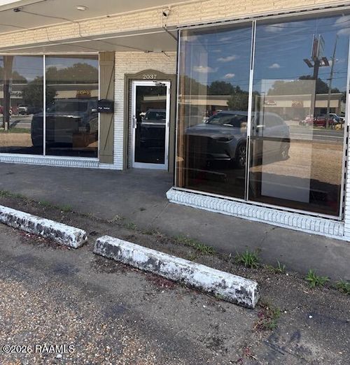 2037 Johnston St, Lafayette, LA, 70503-2784 | Card Image