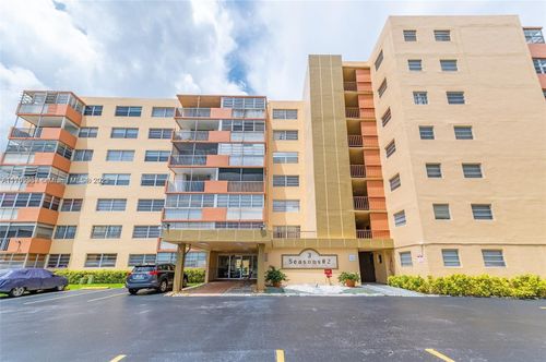 apt-707-16400 Ne 17th Ave, North Miami Beach, FL, 33162-4076 | Card Image