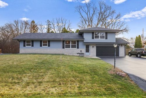 9166 N Silver Brook Lane, Brown Deer, WI, 53223 | Card Image