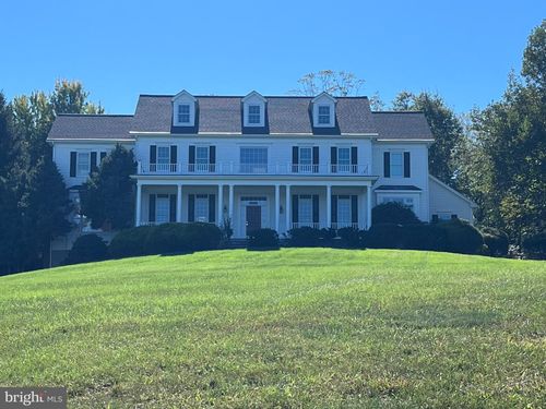 18077 Clendenning Cir, ROUND HILL, VA, 20141-2580 | Card Image