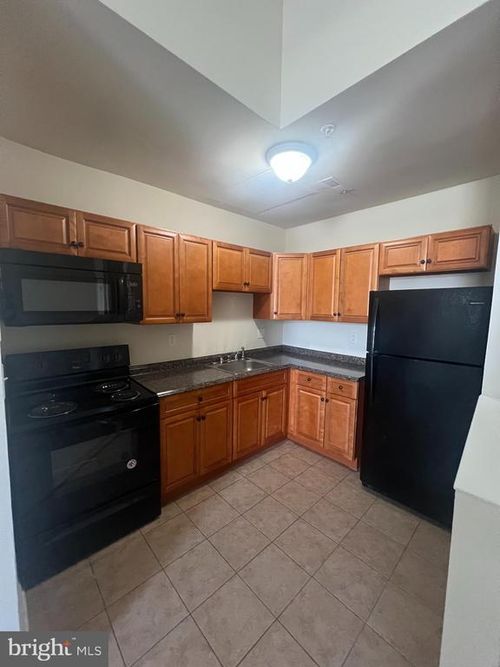 apt-110-317 E North Ave, BALTIMORE, MD, 21202-5914 | Card Image