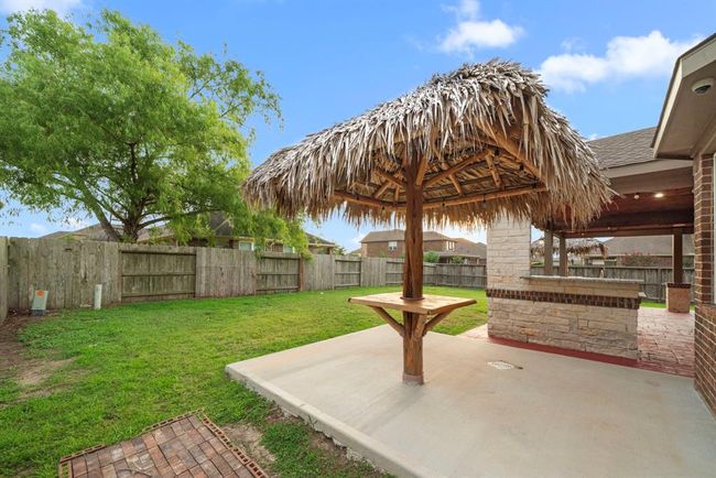 1996 Honey Meadow Ln, House other with 4 bedrooms, 3 bathrooms and 2 parking in Pearland TX | Image 14