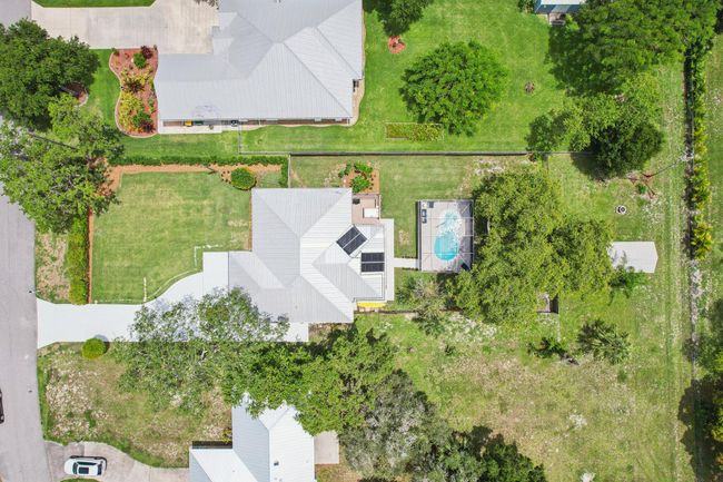 9830 Oak Trl, House other with 3 bedrooms, 3 bathrooms and null parking in Sebastian FL | Image 38