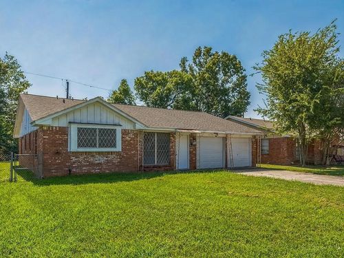 419 Pamela Dr, Baytown, TX, 77521-4250 | Card Image
