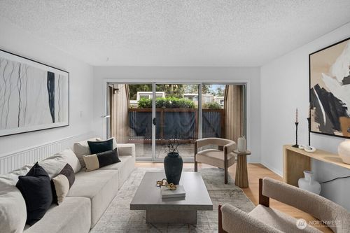 d101-4811 180th St Sw, Lynnwood, WA, 98037-3634 | Card Image