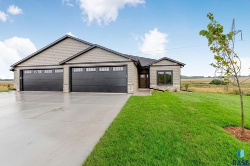 412 N Almond Dr, Brandon, SD, 57005 | Card Image