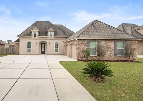 2013 Thomas Dr, Covington, LA, 70435-6023 | Card Image