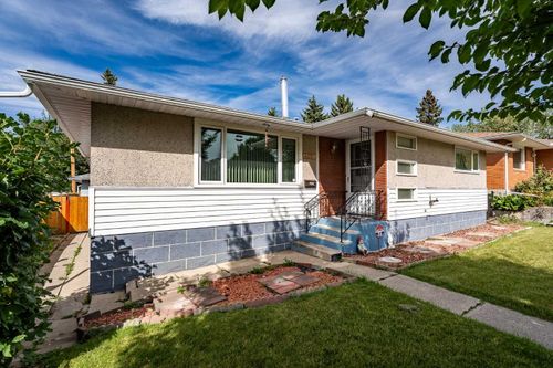 4327 19 St Nw, Calgary, AB, T2L2B8 | Card Image