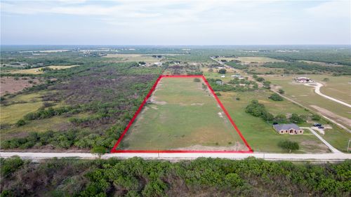 415 County Road 150, Alice, TX, 78332-7495 | Card Image