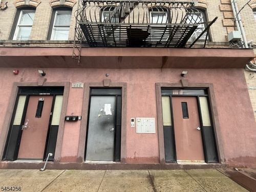 485 18th Ave, Newark, NJ, 07103-1703 | Card Image