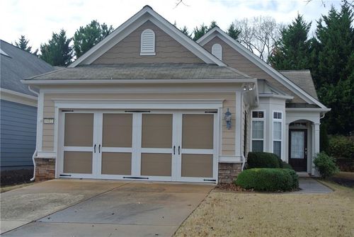 6412 Rockpoint Ln, Hoschton, GA, 30548-8224 | Card Image