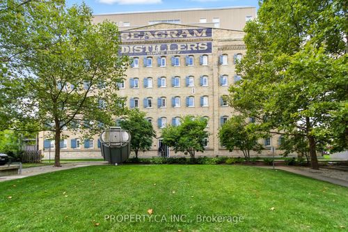 110-5 Father David Bauer Dr, Waterloo, ON, N2L6M2 | Card Image