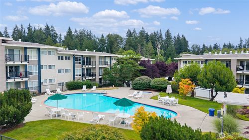 c103-12631 Ne 9th Pl, Bellevue, WA, 98005-3259 | Card Image