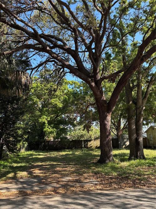 2671 61st Ave N, ST PETERSBURG, FL, 33714-1457 | Card Image