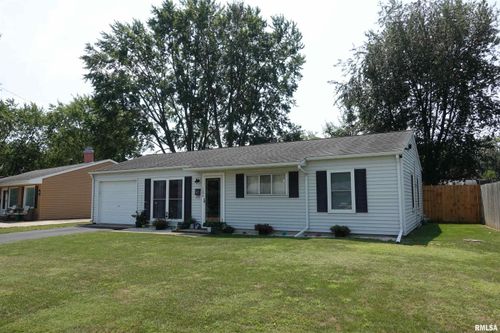 1394 Arcadia Dr, Galesburg, IL, 61401-2111 | Card Image