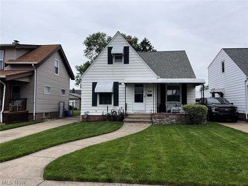 7618 Wooster Pkwy, Parma, OH, 44129-2522 | Card Image