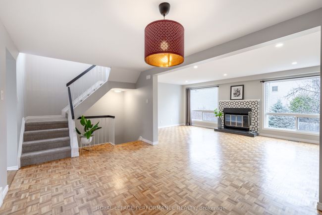 6917 Du Bois Ave, Condo with 3 bedrooms, 3 bathrooms and 2 parking in Orleans ON | Image 11