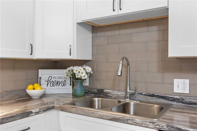 New large sink and faucet | Image 13