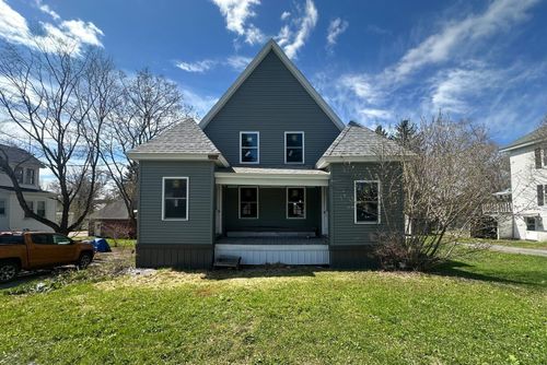 23 Park St, Presque Isle, ME, 04769-2137 | Card Image