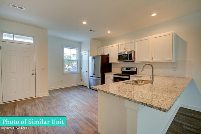 232 Sandy Cove Ln, Townhouse with 3 bedrooms, 3 bathrooms and null parking in Sneads Ferry NC | Image 7