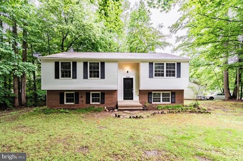 5146 Bradfield Dr, ANNANDALE, VA, 22003-4012 | Card Image