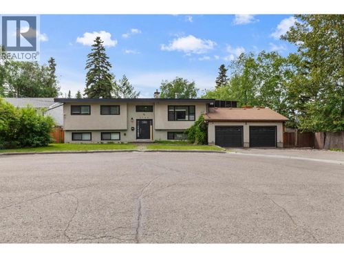 2725 Norwood St, Prince George, BC, V2L1Y4 | Card Image