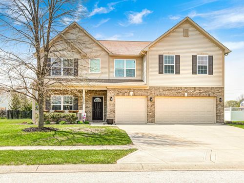 1080 Kelsneland Dr, Avon, IN, 46123-8352 | Card Image