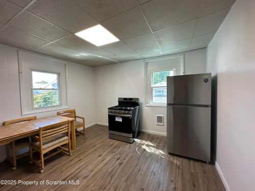 3-400 W Market St, Scranton, PA, 18508-1537 | Card Image