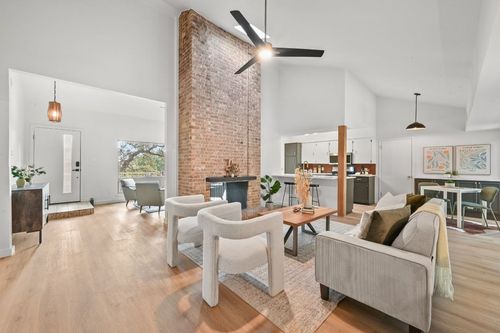 7505 Dawn Hill Cir, Austin, TX, 78736-1901 | Card Image