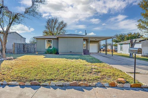 1304 Stanford Ave, Big Spring, TX, 79720-5142 | Card Image